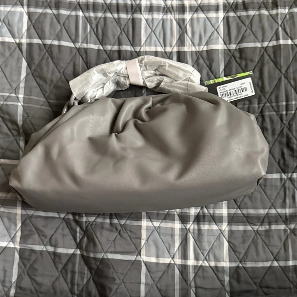 Badgley Mischka Grey Vegan Wrapped Frame Shoulder/Clutch Purse NWT Ret $129